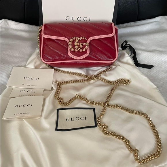 SOLD♥️AUTHENTIC GUCCI
Red & Pink Super Mini Matelassé GG Marmont Bag - Picture 3 of 17